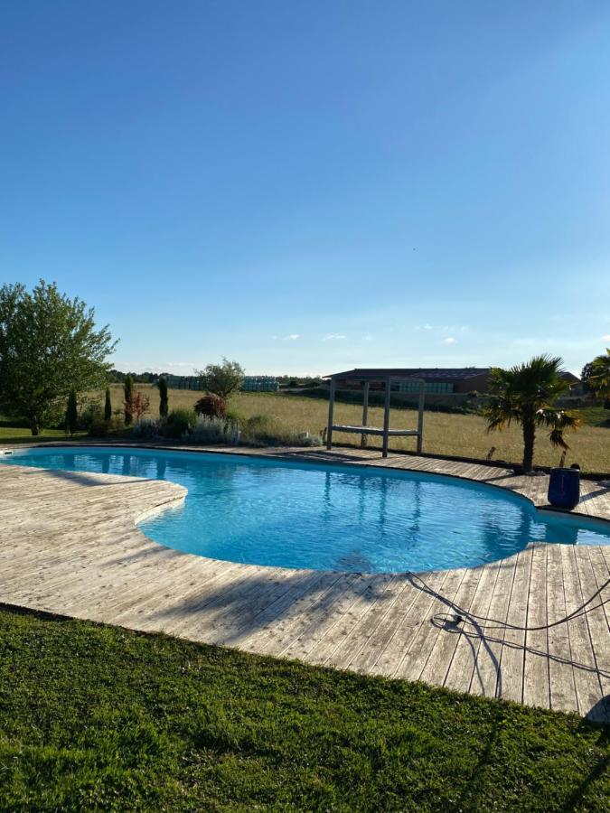 Agréable chambre d’hôte calme avec piscine Souvans Exterior foto